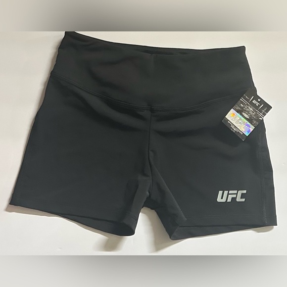 UFC Woman's Black Shorts Essential Booty Biker Shorts Size Large - Picture 2 of 7